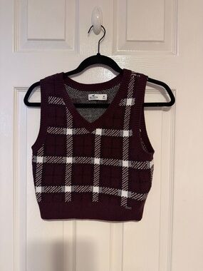 Hollister Burgundy and White Plaid Knit Vest